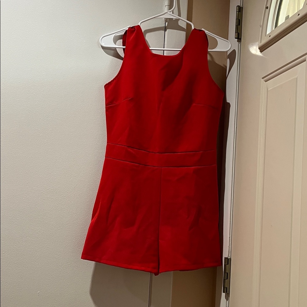 Elegant Red Sleeveless shorts romper